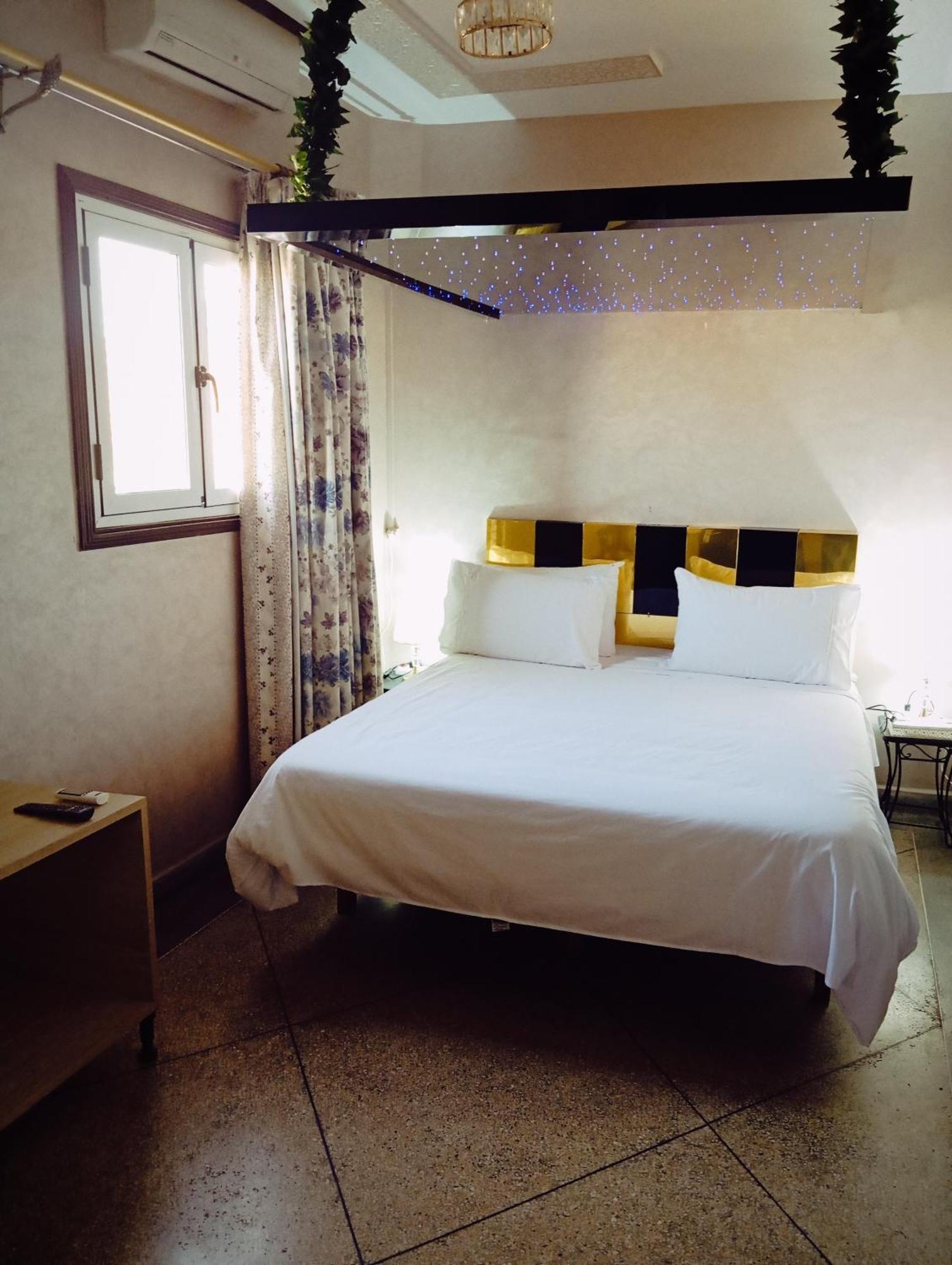 Hotel Lahlou Riad Cafeteria Oujda Kültér fotó